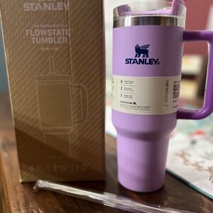 Stanley Lavender Flowstate Tumbler